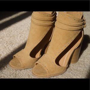 Tan Rounded Heel